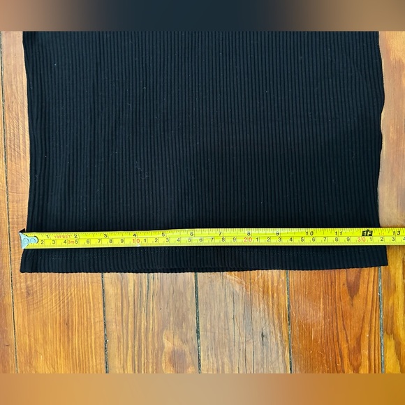 Black Ribbed Mock neck Top - Picture 3 of 3